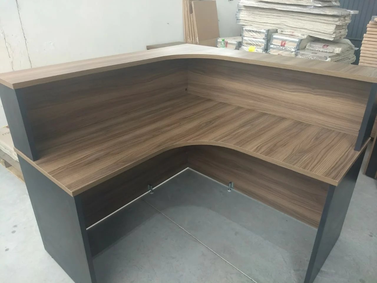 BALCÃO DE RECEPÇÃO EM L – BR-06